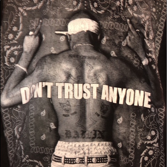 Tee - Picture 2 of 4